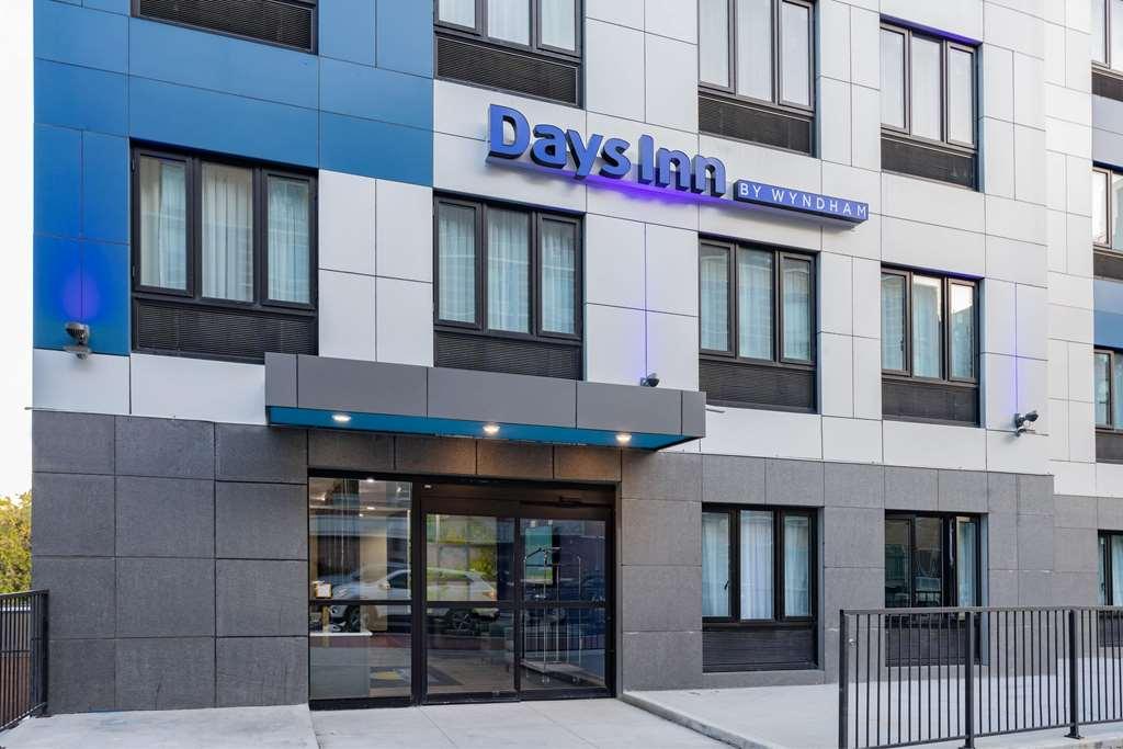 Days Inn By Wyndham Bronx Nyc New York Exterior foto